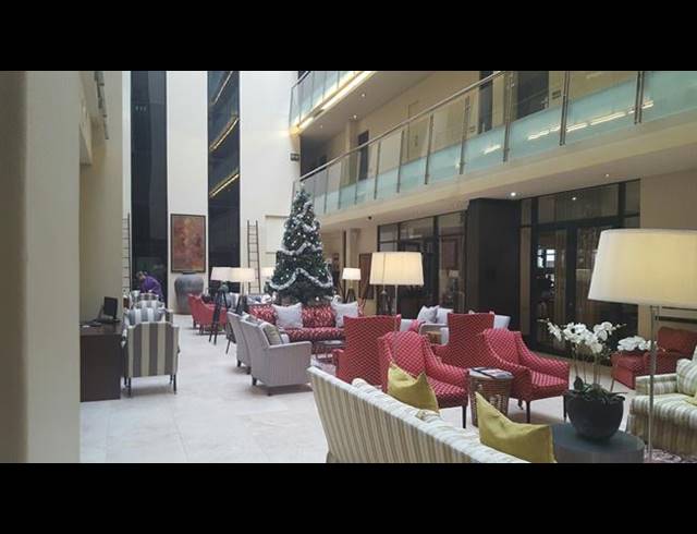 1 BEDROOM APARTMENT FOR SALE IN UMHLANGA RIDGE